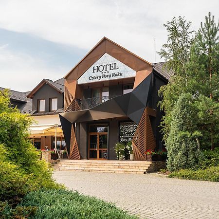 Hotel Cztery Pory Roku Głogów Małopolski エクステリア 写真